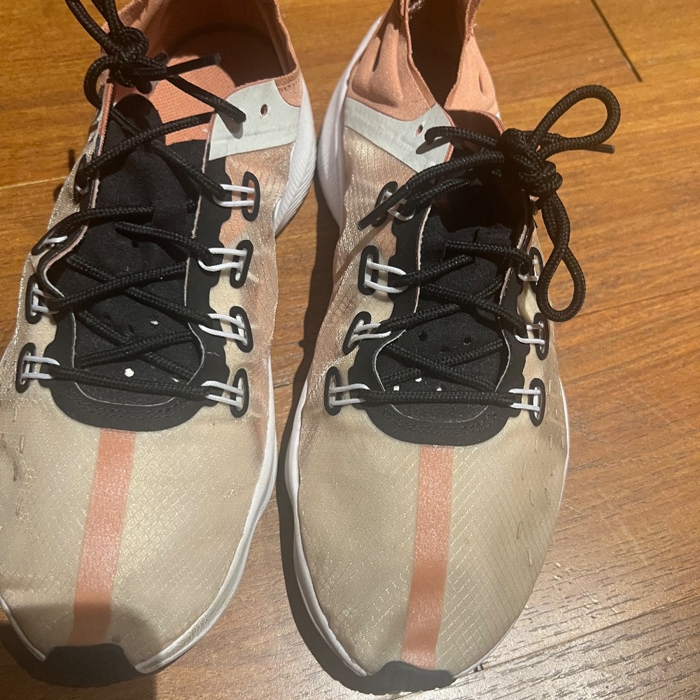 Shoes - Picture 2 of 4